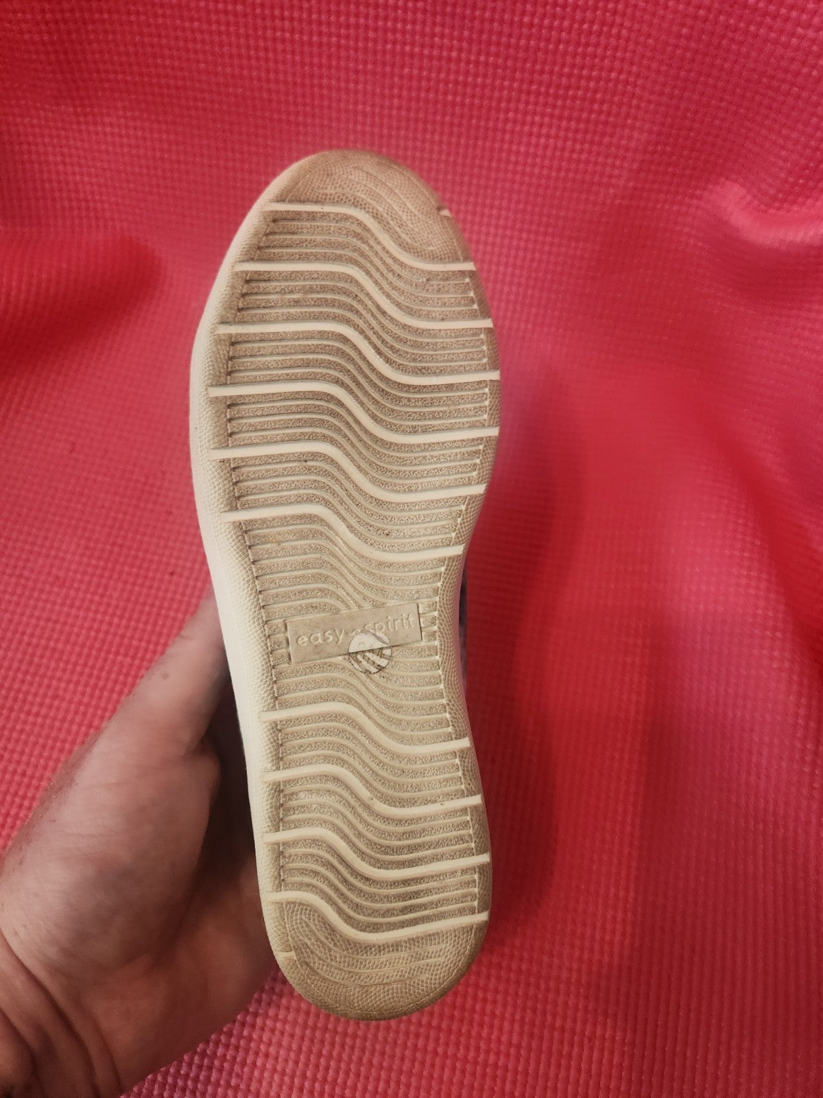 Easy Spirit Tie-dye shoes Size 6
