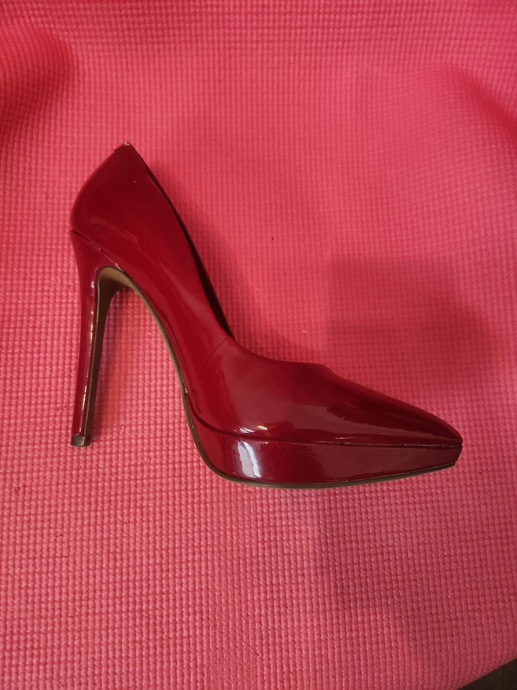Jessica Simpsons Red or Black Patent Leather High Heels size 6
