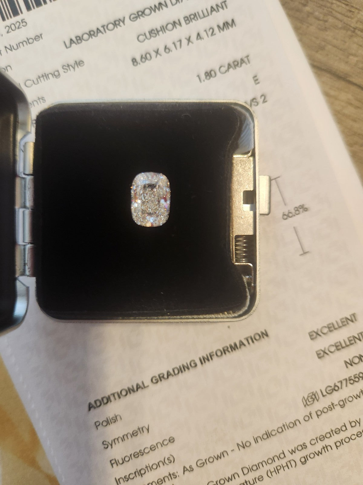 CUSHION Cut 1.80 CARAT E COLOR VVS2 Clarity Lab Grown Diamond