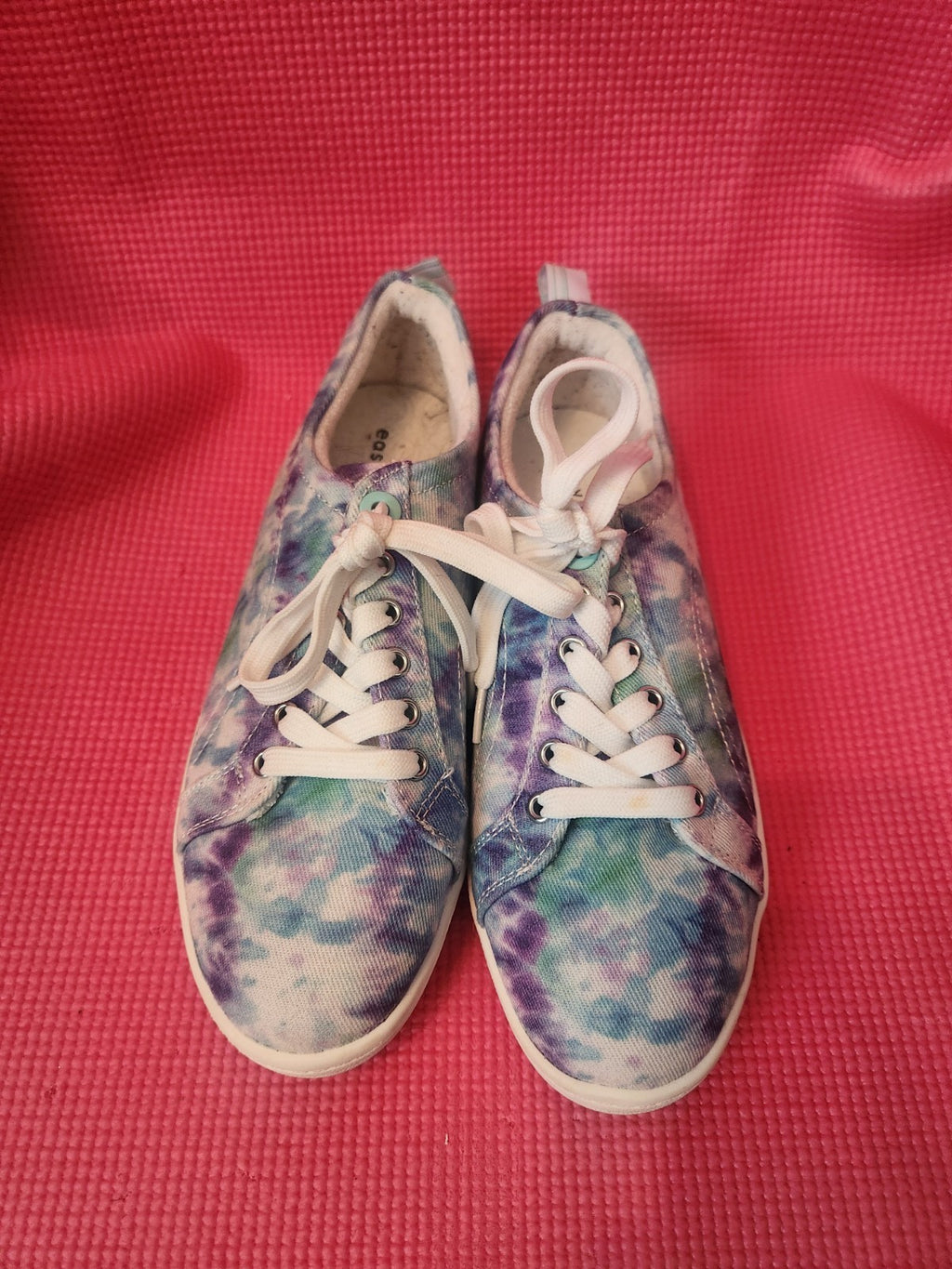 Easy Spirit Tie-dye shoes Size 6