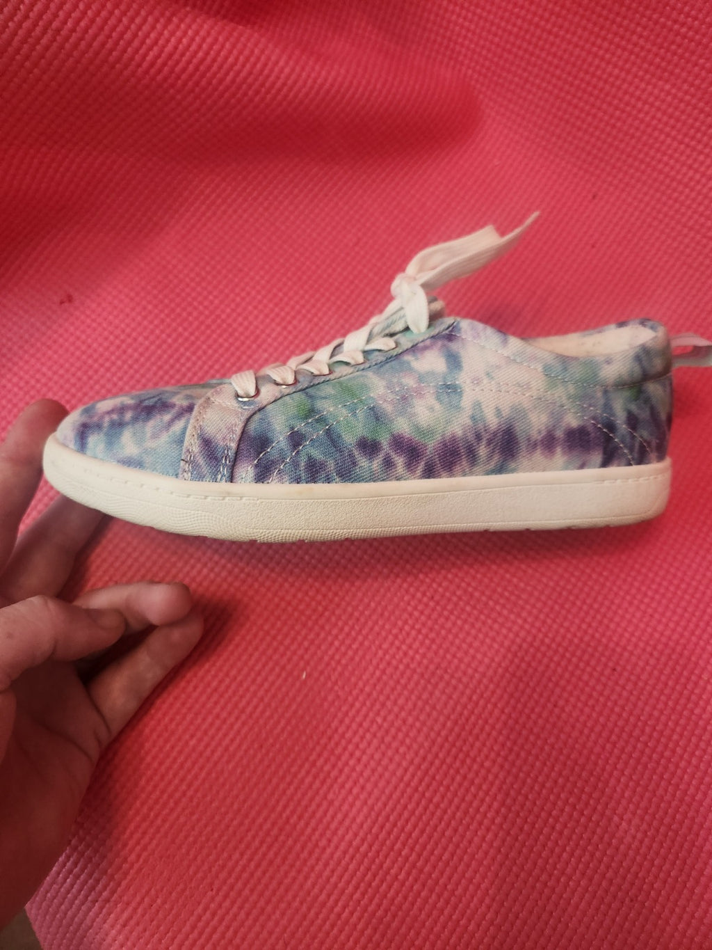Easy Spirit Tie-dye shoes Size 6